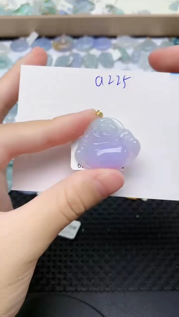 翡翠18K金镶嵌颈饰天然翡翠A货