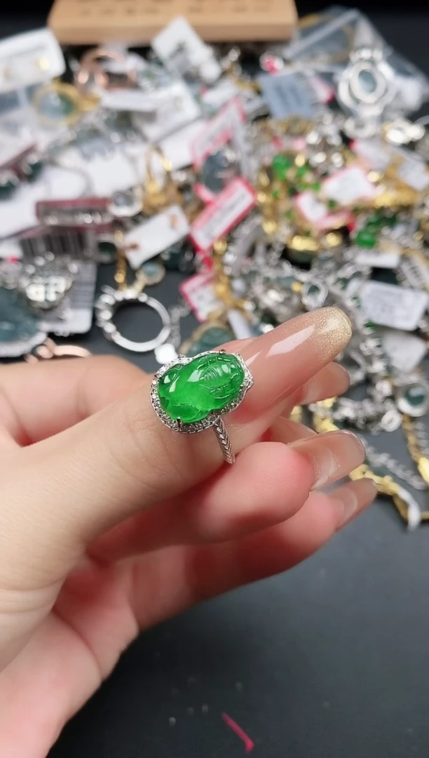 银S925镶嵌戒指翡翠111