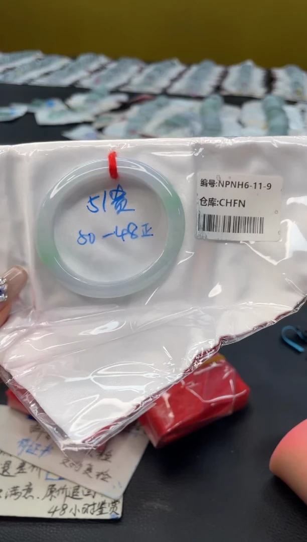 未镶嵌手镯翡翠翡翠手镯