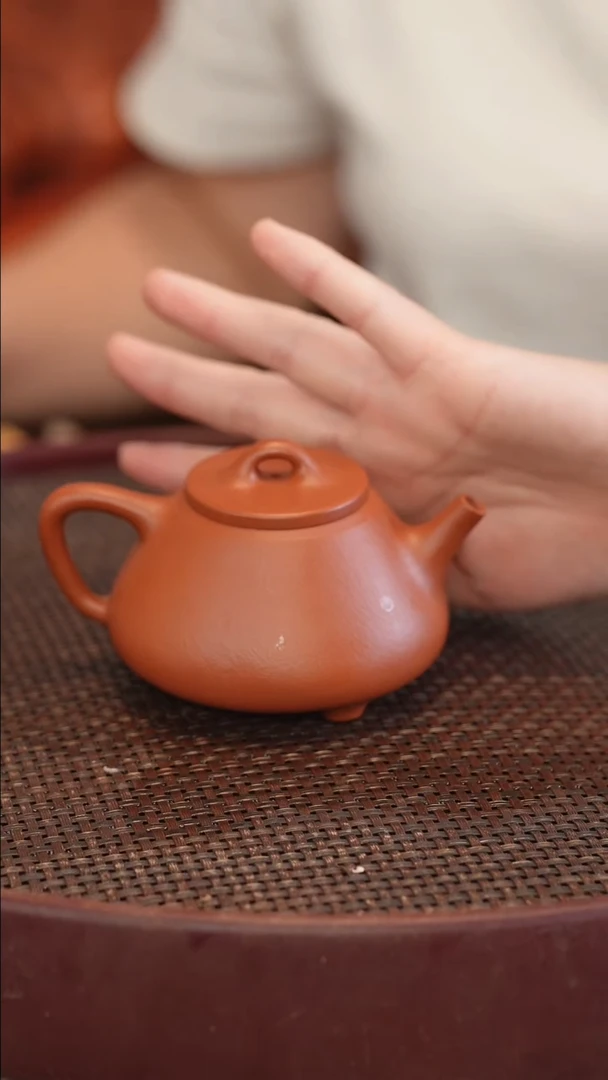 茶壶紫砂全手 大红袍 子冶石瓢 180cc