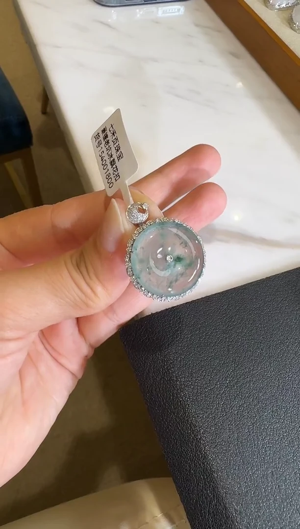 【闪购商品】翡翠吊坠(不含链)18K金镶嵌【源头工厂】钻石镶嵌