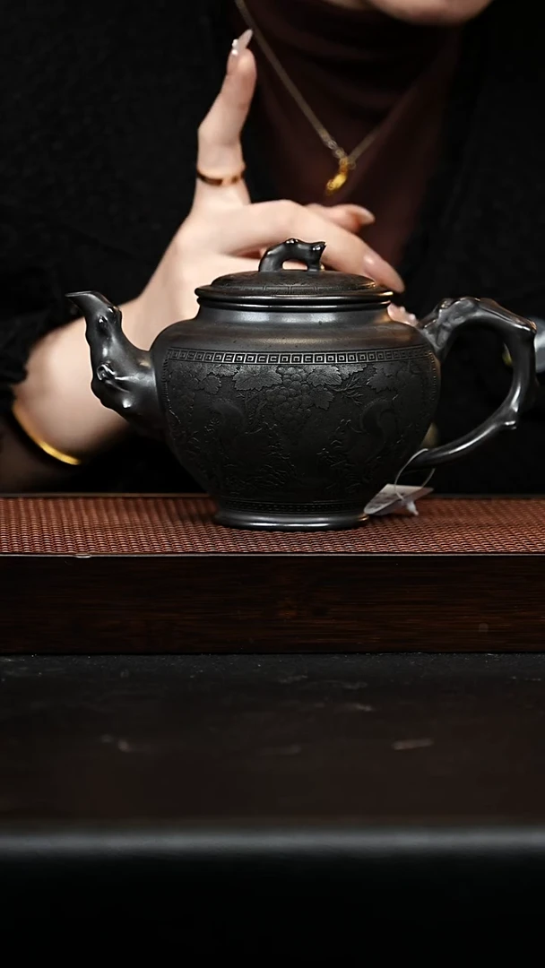 紫砂茶宠报春壶