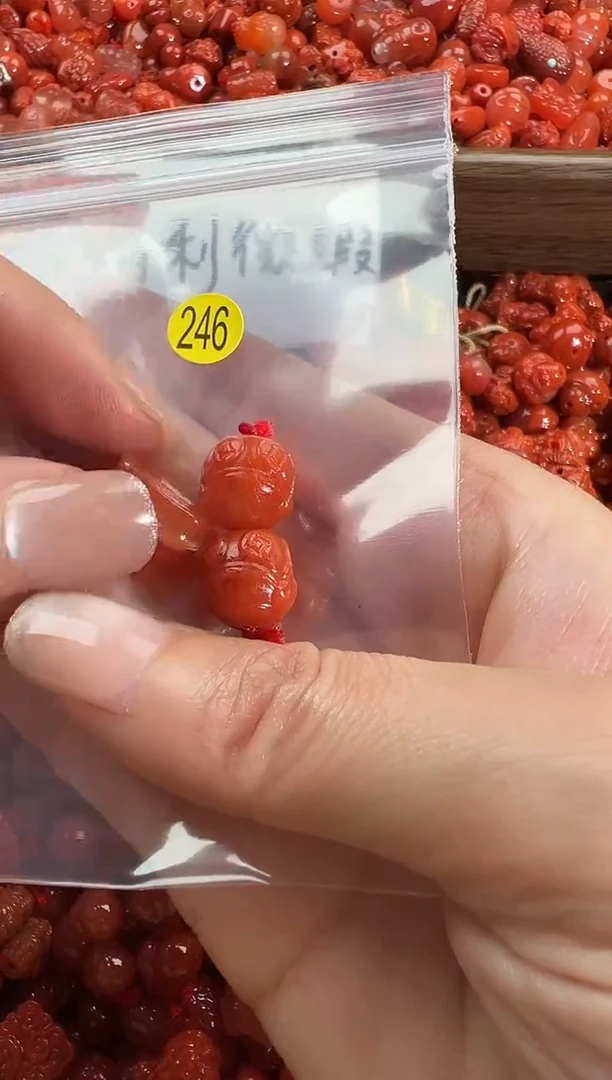 颈饰未镶嵌南红玛瑙1