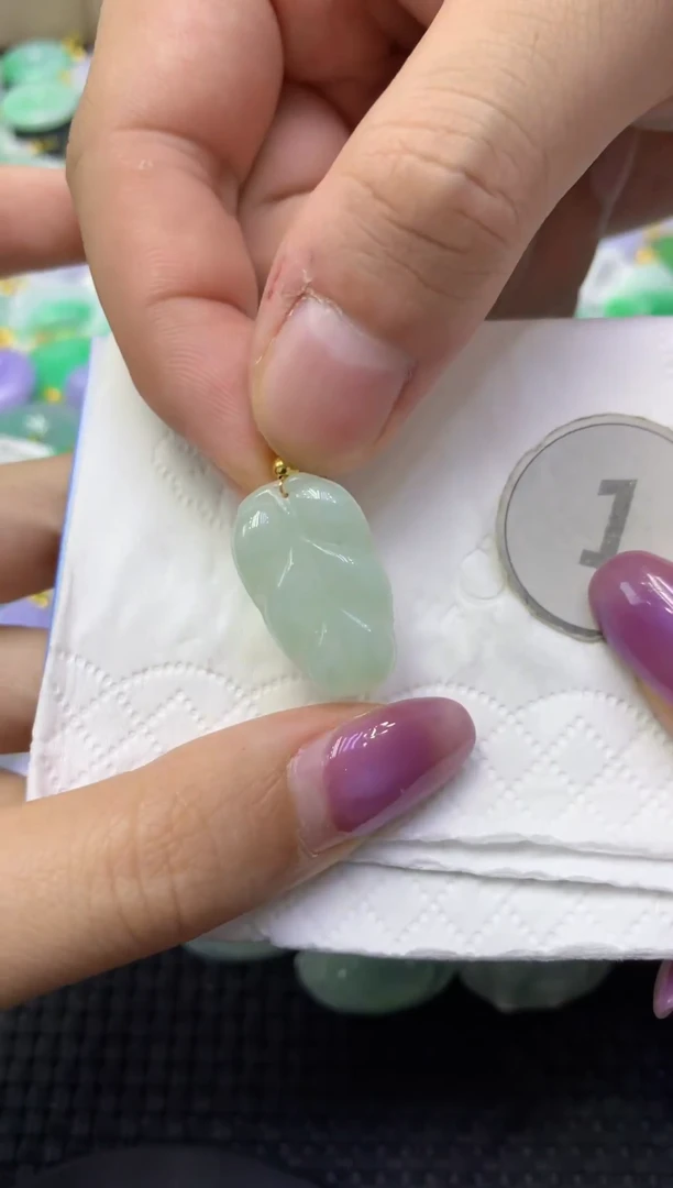 颈饰未镶嵌翡翠天然缅甸翡翠A货