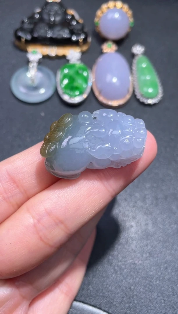 颈饰未镶嵌翡翠5.......