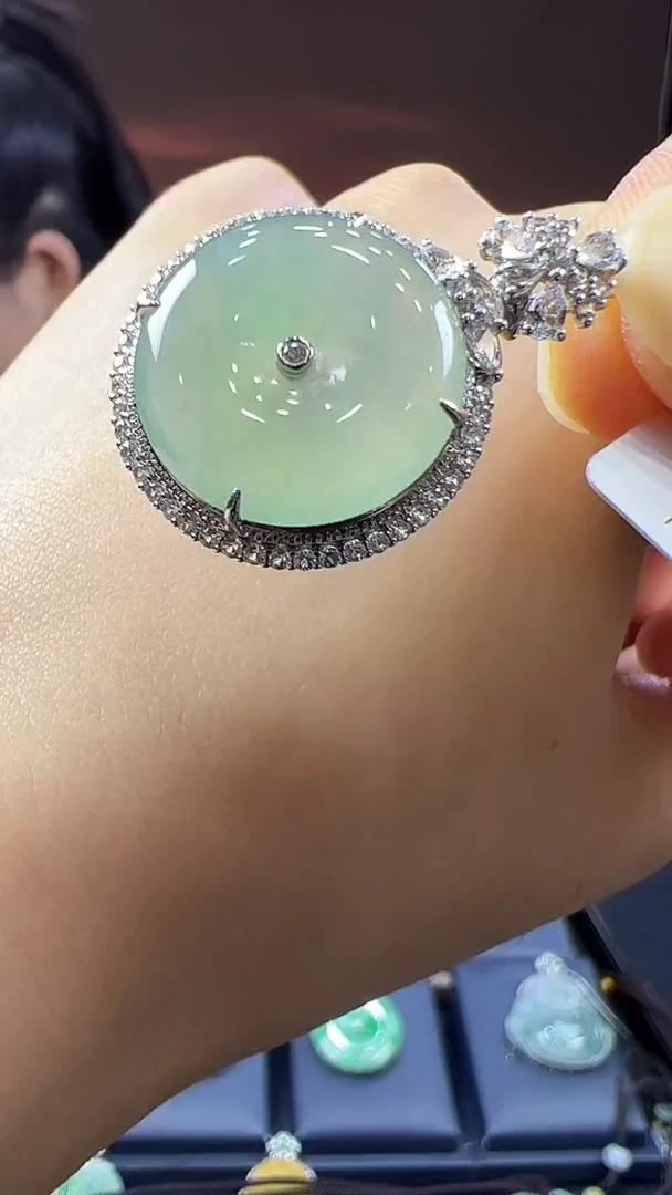 18K金镶嵌挂件翡翠?****?平安扣不含链