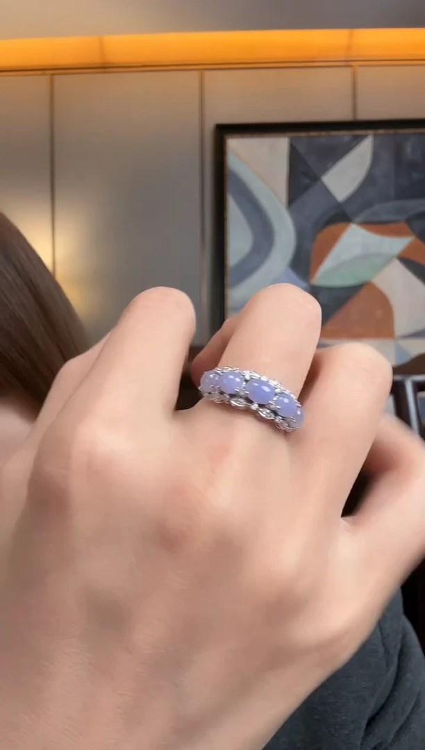 18K金镶嵌戒指翡翠656蛋面一枚