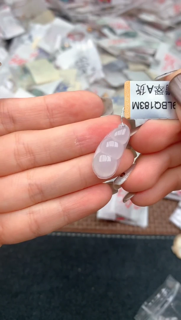 未镶嵌挂件翡翠一