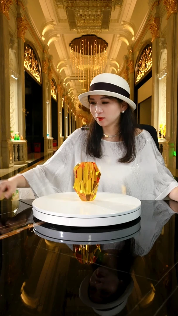 摆件YB1010115金色琉璃香薰瓶
