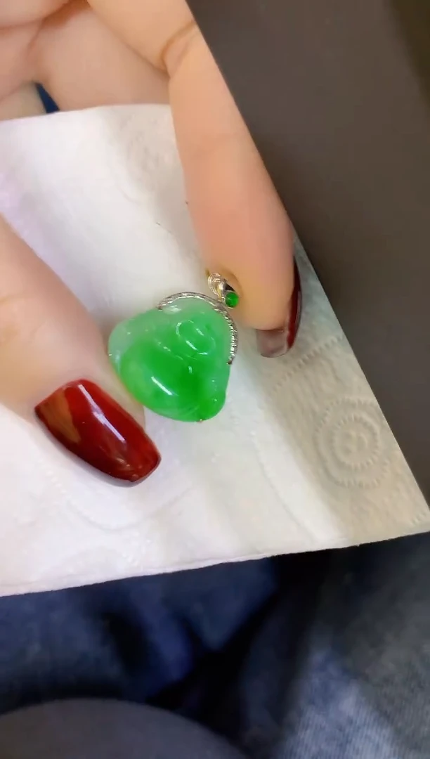 颈饰18K金镶嵌翡翠缅甸天然翡翠A货