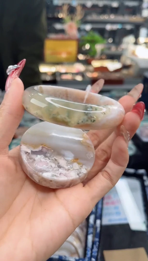 【闪购商品】石英质玉手镯未镶嵌56圈口（不退不换）1410081