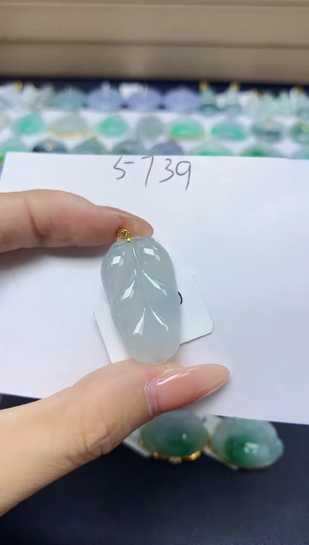 颈饰18K金镶嵌翡翠天然缅甸A货翡翠百元以上9元证书费自理