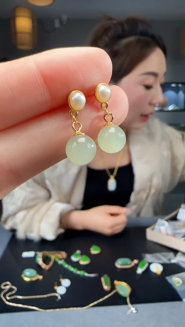 【闪购商品】和田玉耳钉银S925镶嵌1