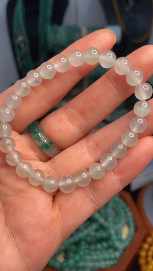 未镶嵌手链石英质玉（非洲翠）卡7+