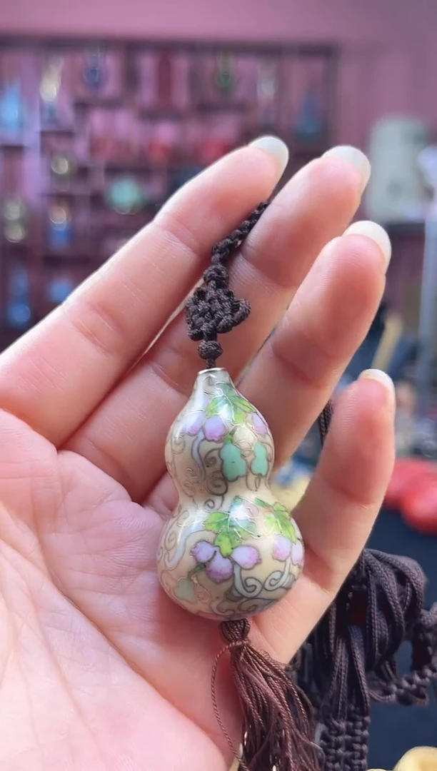 非遗技艺景泰蓝项链葫芦吊坠 米色