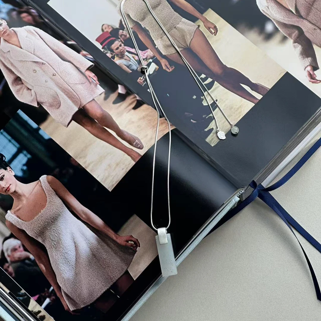 月球来信268和田玉点墨无事牌设计款项链多样性发其一