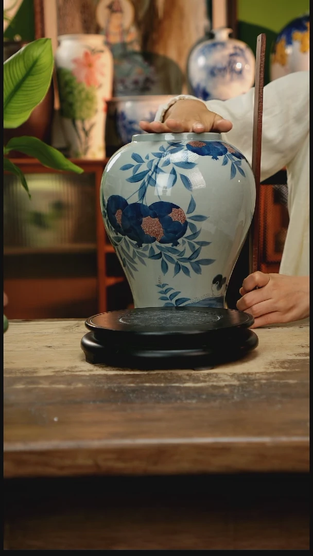 摆件 景德镇纯手工釉下彩精品花瓶