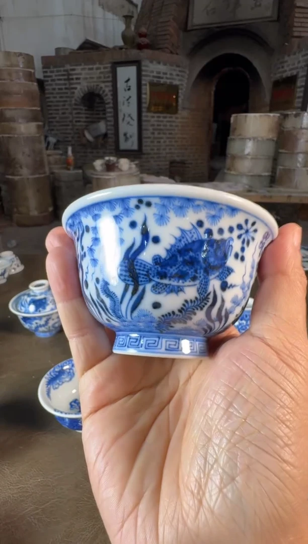 刘建锋窑仿元鱼藻压手杯