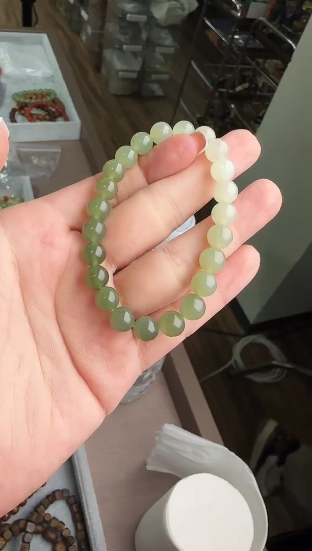 未镶嵌手链和田玉A16和田玉渐变色单圈