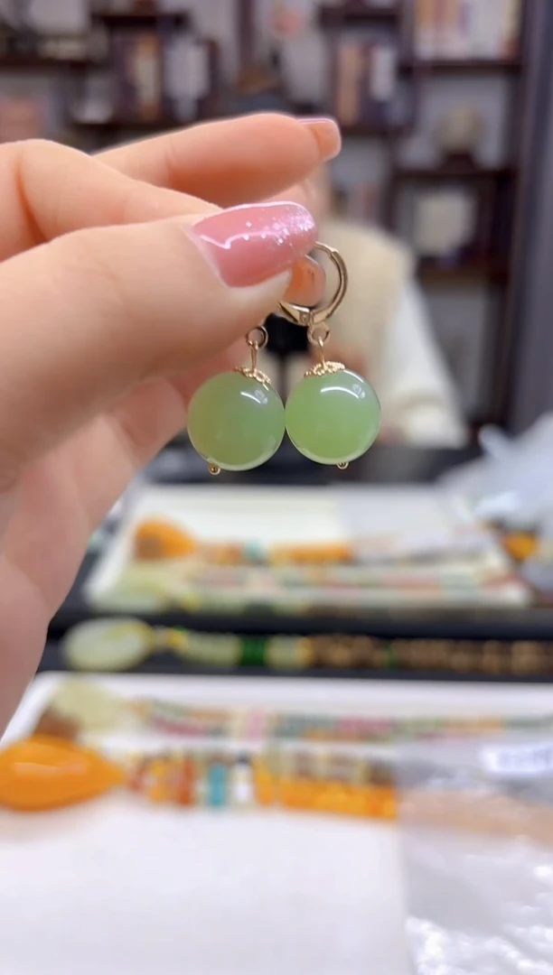 【闪购商品】和田玉耳饰14K金镶嵌E599