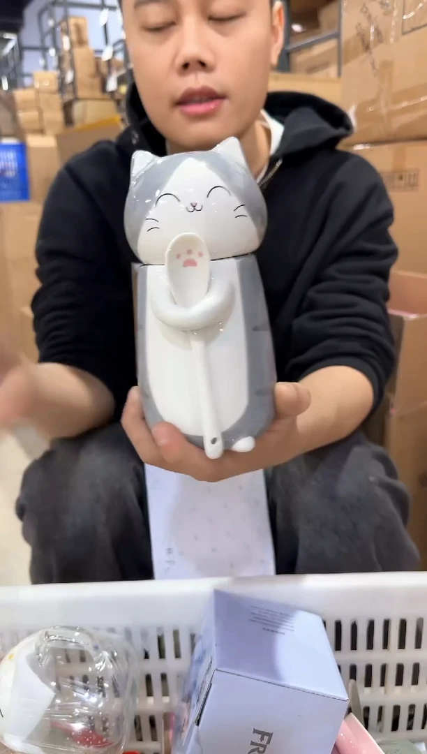 其他原盒灰色猫猫抱勺杯