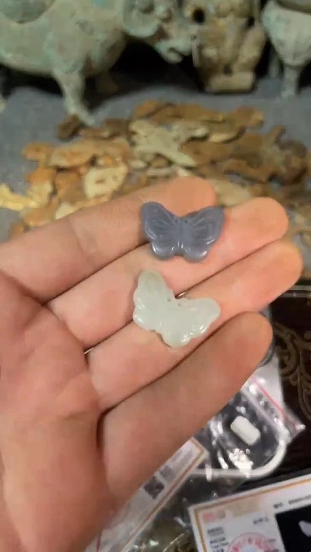 和田玉（糖玉）未镶嵌挂件 东顺摆件链接1524654654