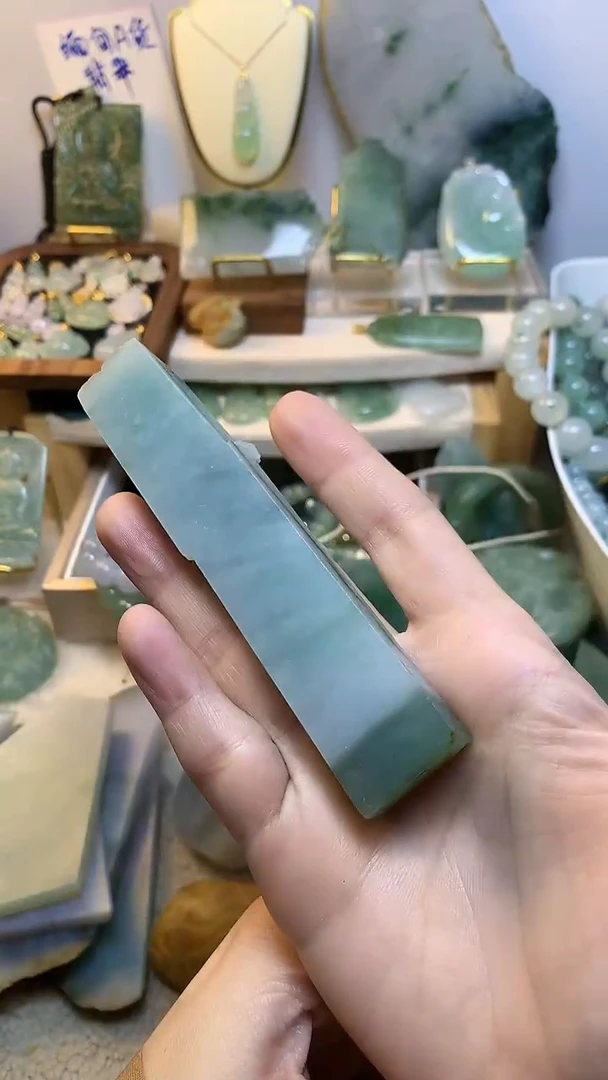 未镶嵌挂件翡翠果**赖 缅甸A货翡翠，没有运费险