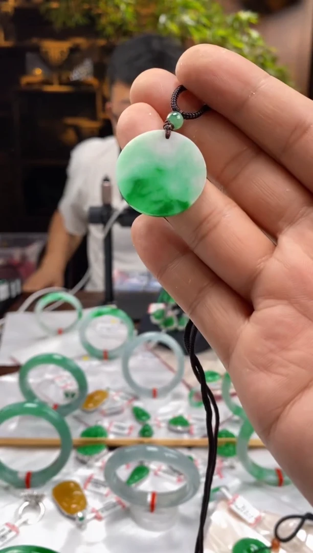 吊坠(不含链)未镶嵌翡翠l199天然缅甸翡翠a货