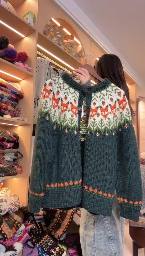 羊毛纯手工绿色狐狸开衫