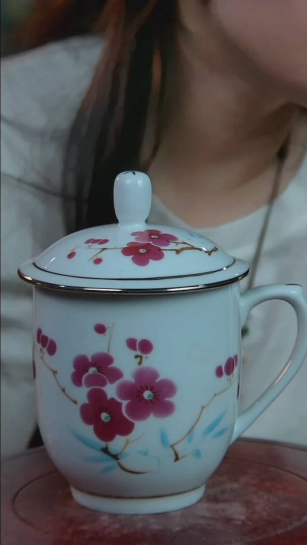 摆件景德镇陶瓷摆件翠竹红梅描金办公杯
