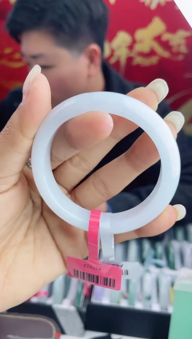 【闪购商品】翡翠手镯未镶嵌翡翠手镯1