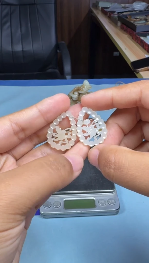 和田玉未镶嵌颈饰1