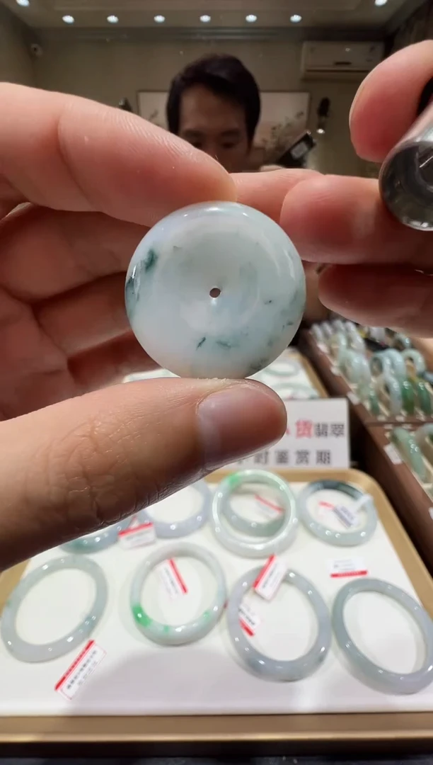 颈饰未镶嵌翡翠-纯天然缅甸A货翡翠飘花平安扣吊坠-