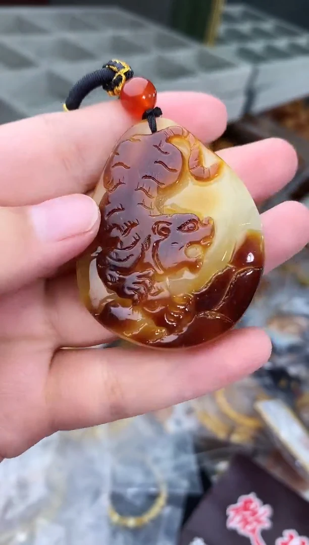 蜜蜡未镶嵌珠宝奇石86