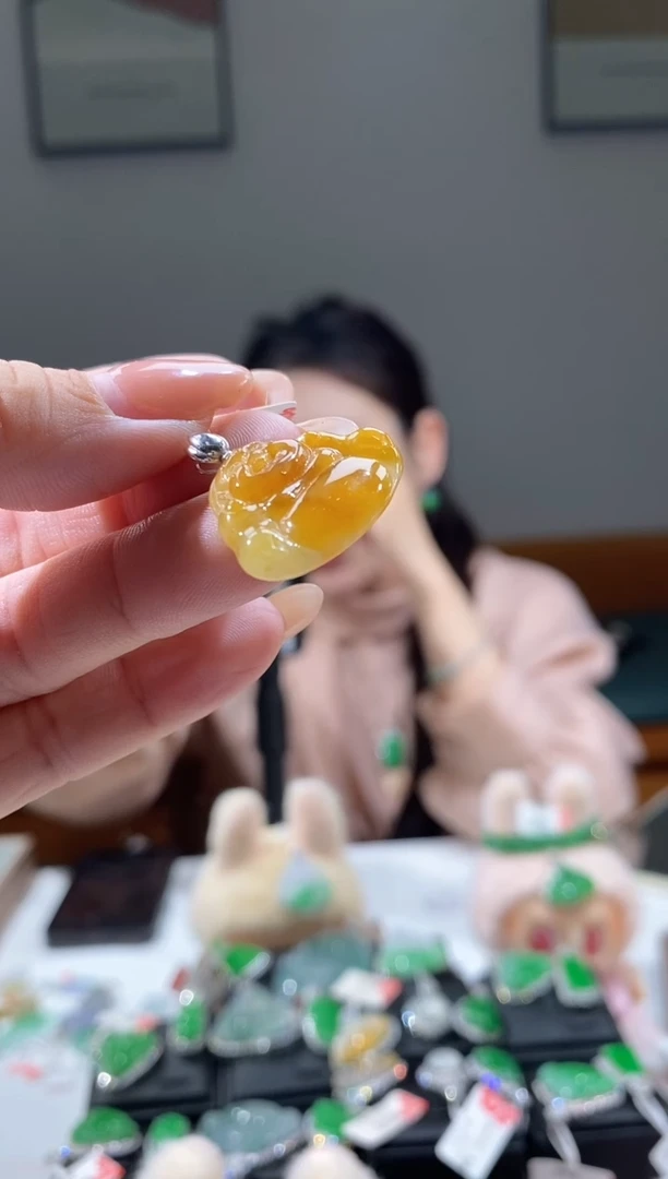 吊坠(不含链)18K金镶嵌翡翠佛公