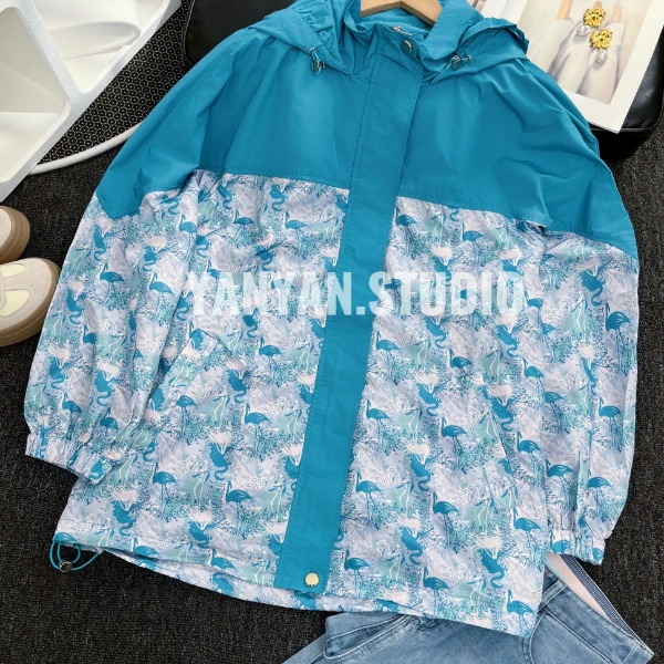 533 2025年夏款休闲红色碎花连帽女款宽松复古轻薄透气衣2398