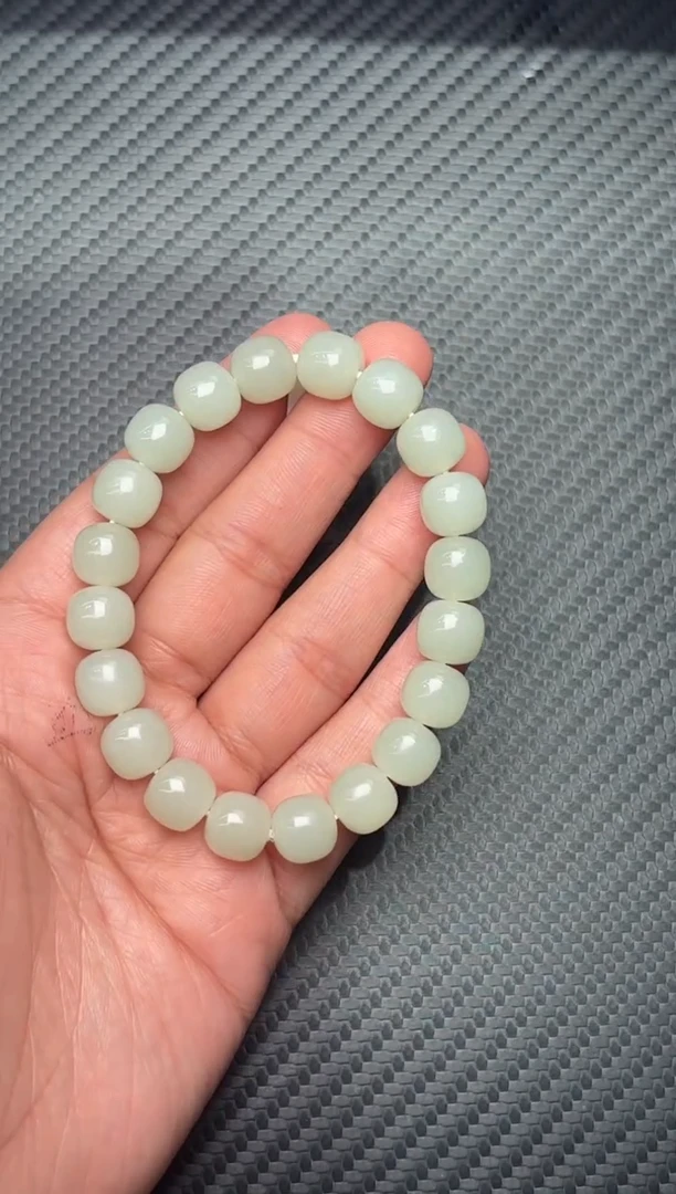 未镶嵌手串和田玉于田微色差卡10j