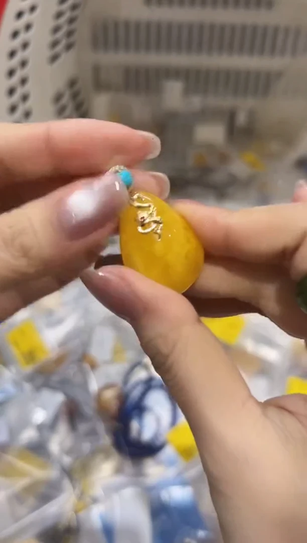 【闪购商品】蜜蜡颈饰18K金镶嵌xy6186吊坠