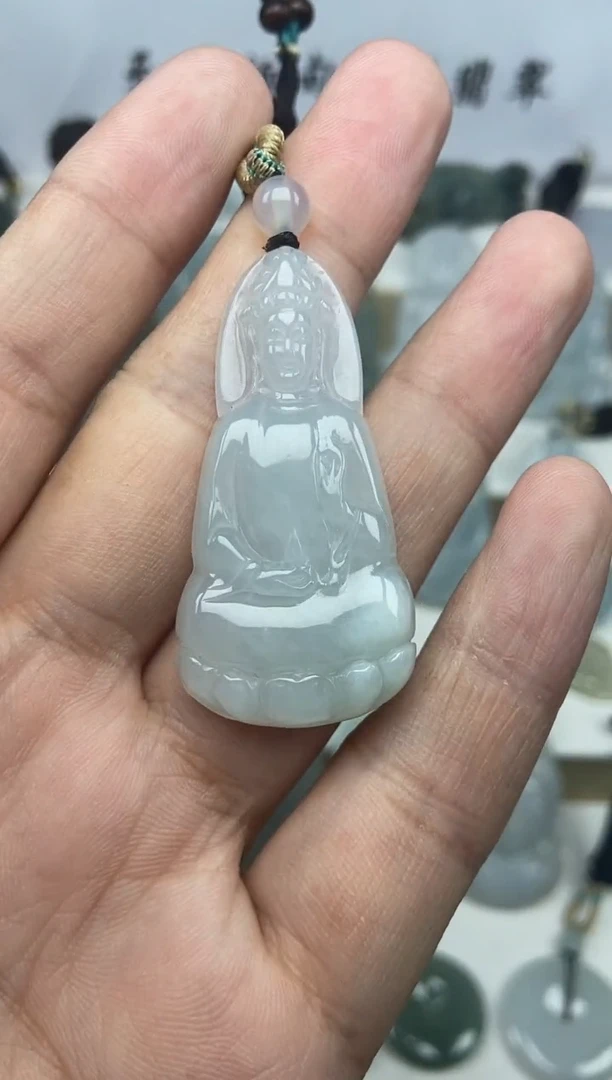 颈饰未镶嵌翡翠观音