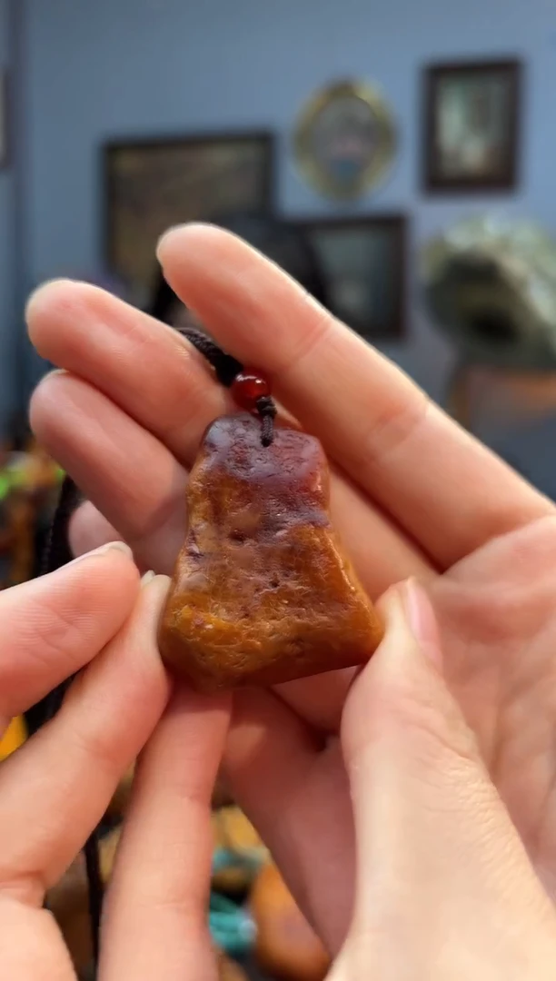 琥珀颈饰未镶嵌吊坠
