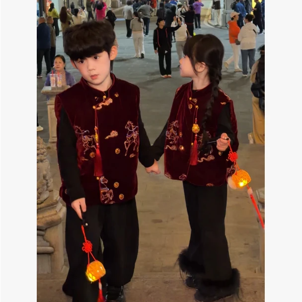 【马到福来】男女童2025冬年服国风新中式马甲加绒德绒打底三件套潮
