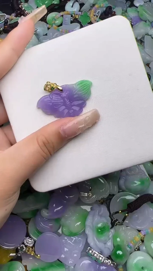 翡翠未镶嵌颈饰天然缅甸翡翠吊坠
