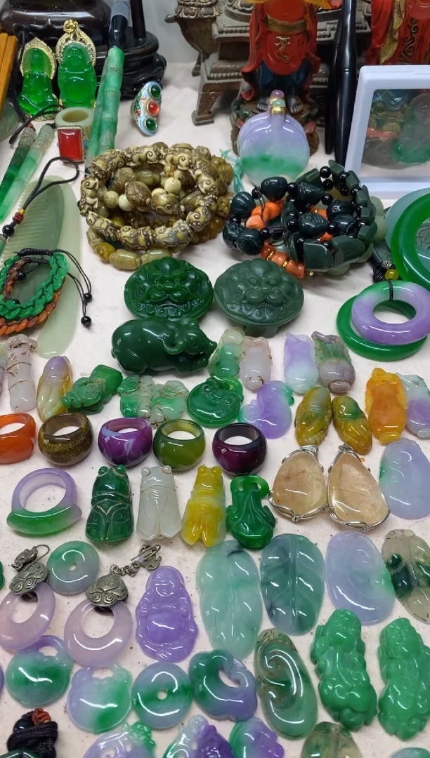 【闪购商品】5直播间 的实时画面