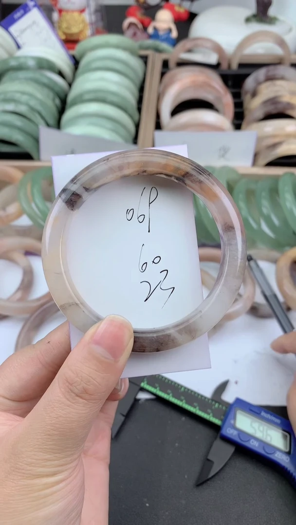 未镶嵌手镯石英质玉069