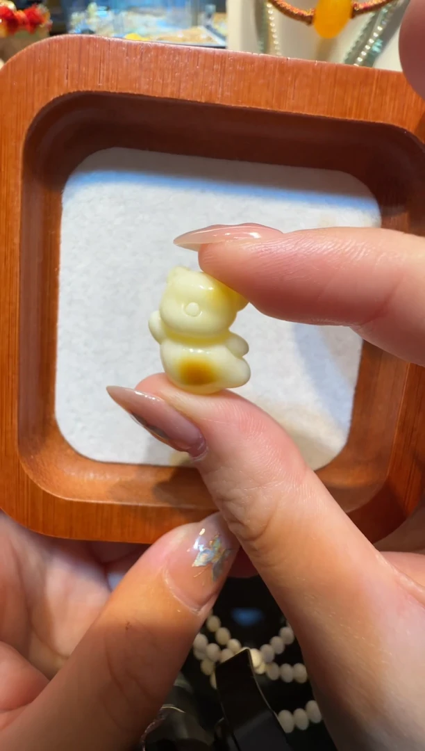 【闪购商品】琥珀珠宝奇石未镶嵌小熊