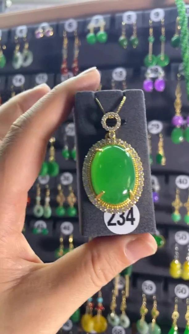 【闪购商品】翡翠耳饰银S925镶嵌234....