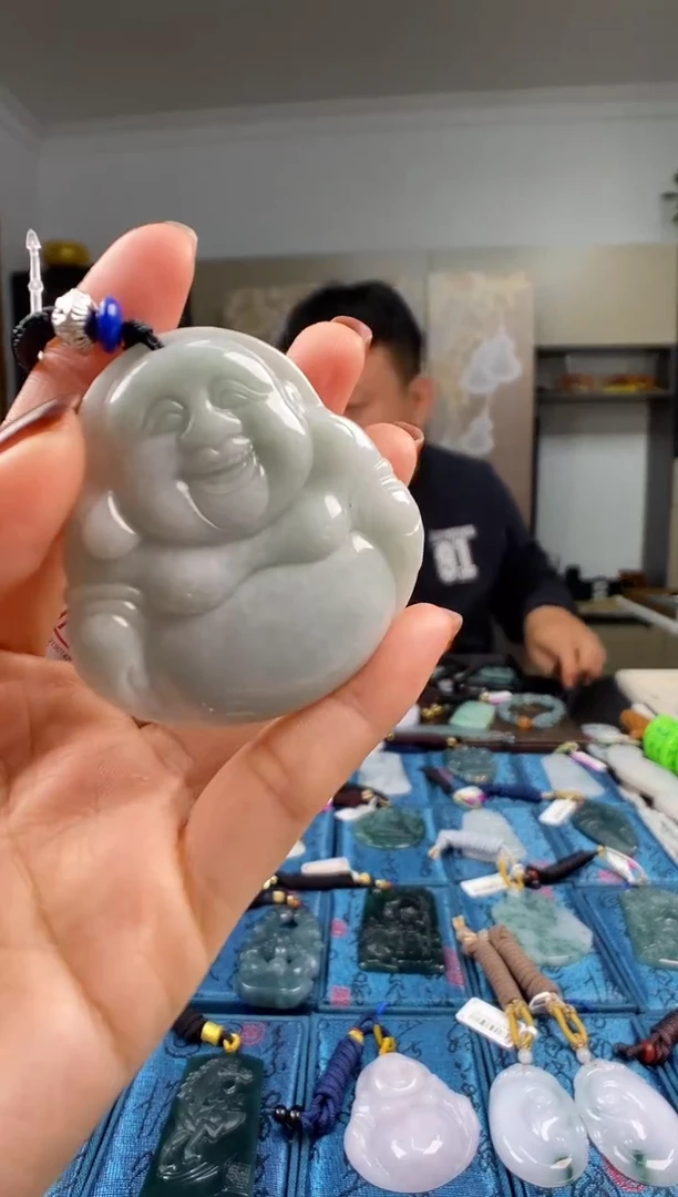 颈饰未镶嵌翡翠多样性发其一