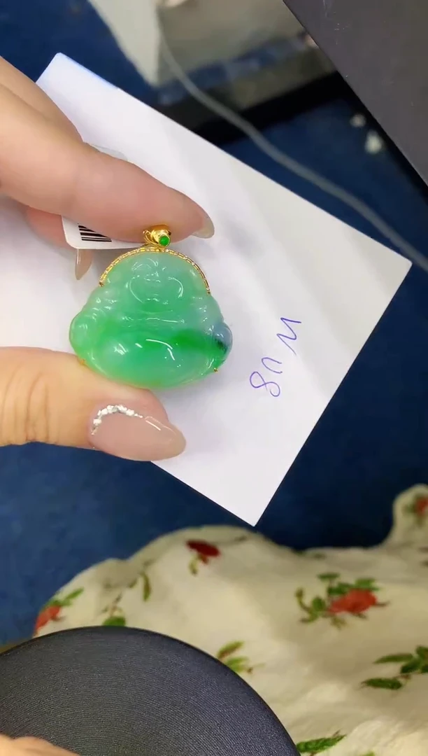 翡翠18K金镶嵌颈饰缅甸天然翡翠A货