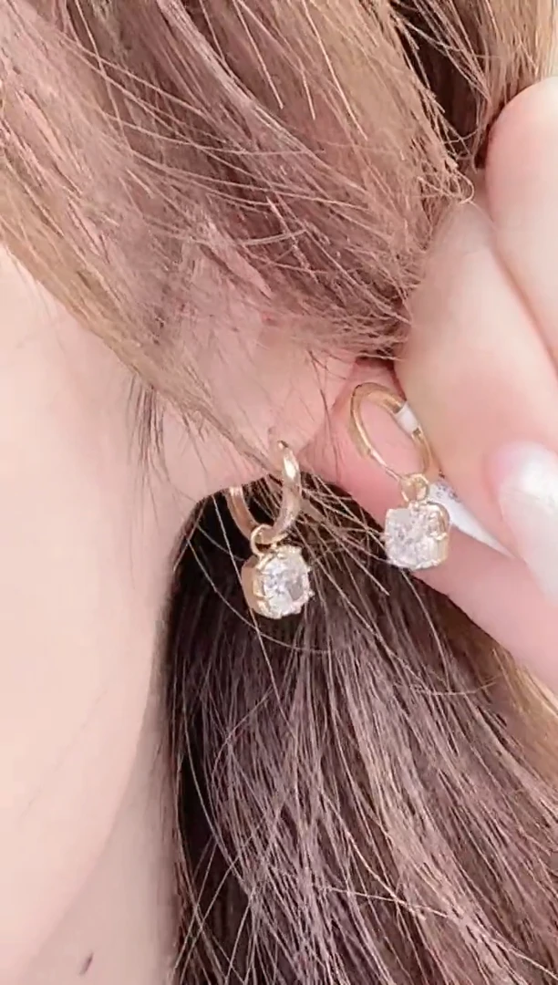 18K金镶嵌实验室培育钻石耳饰雷迪恩耳圈款