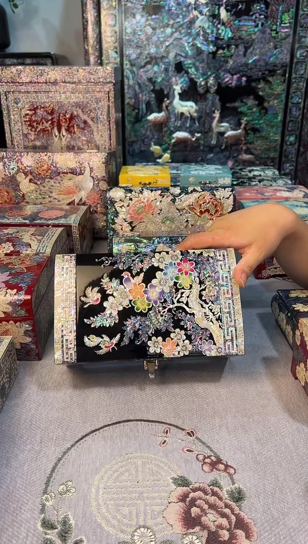 满贝底·弘贝雅螺钿漆器文化馆